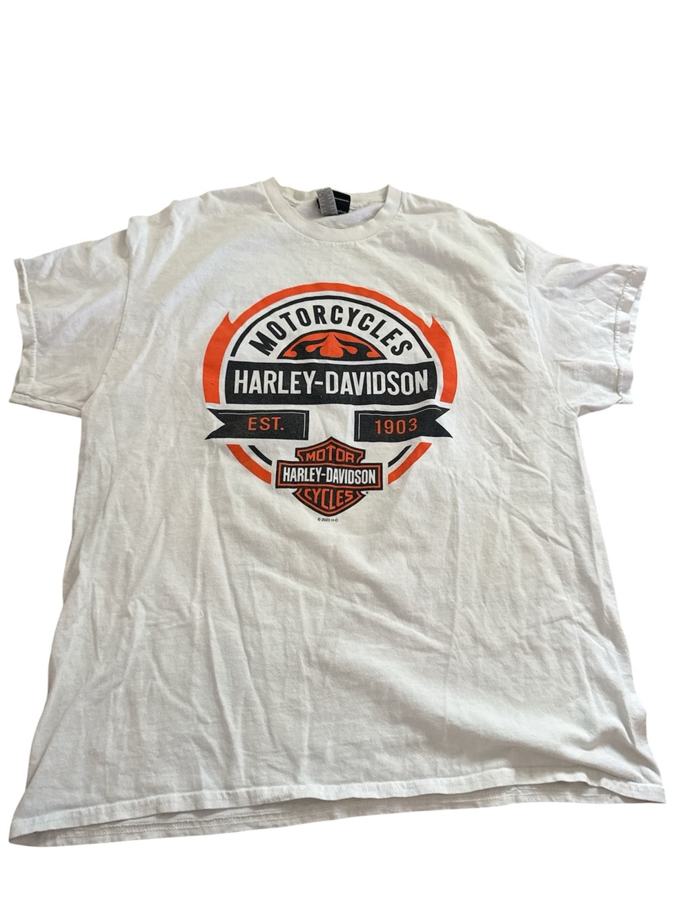 Harley-Davidson White Tee with Orange & Black Motorcycle Crest size Xl